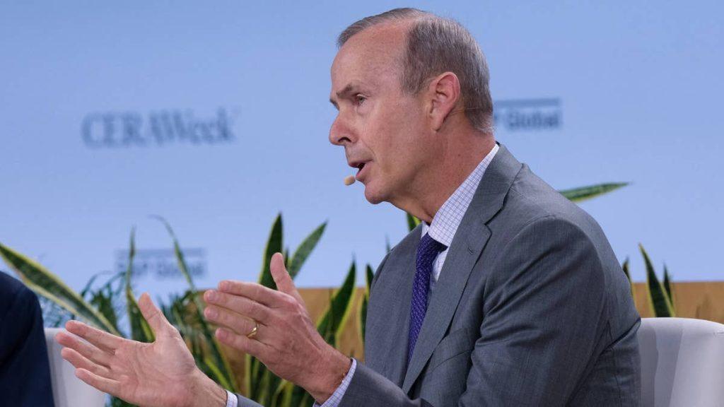 Chevron makes critical move to sidestep Iran oil risk