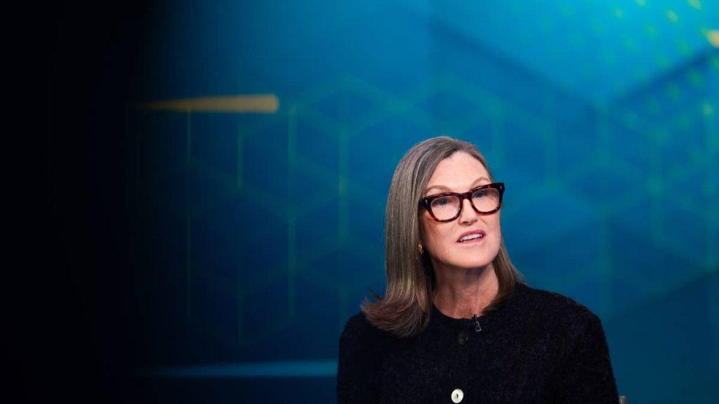 Cathie Wood sells $4 million of surging AI stock