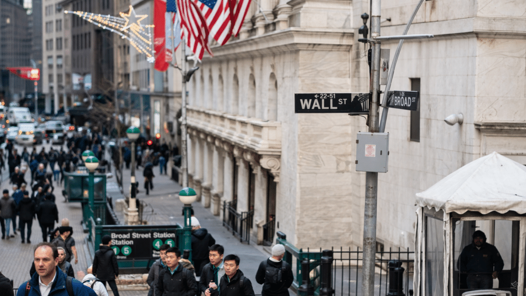 Dow jumps 190 points as oil retreats but Treasury yields stay elevated